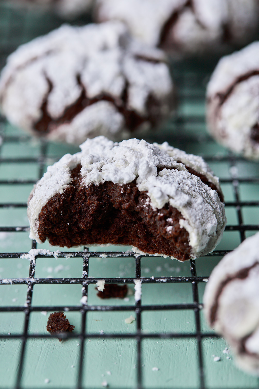 Chocolate Mint Crinkle Cookies