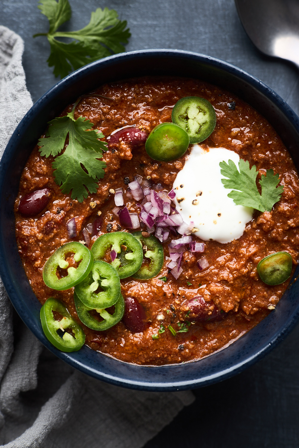 Easy Crockpot Chili Recipe - Chili Pepper Madness