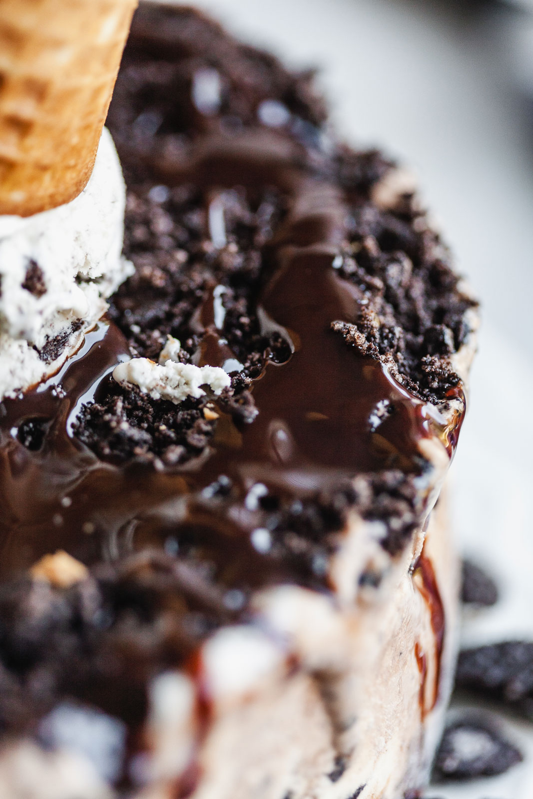 Chocolate Oreo Cookie Ice Cream Cake