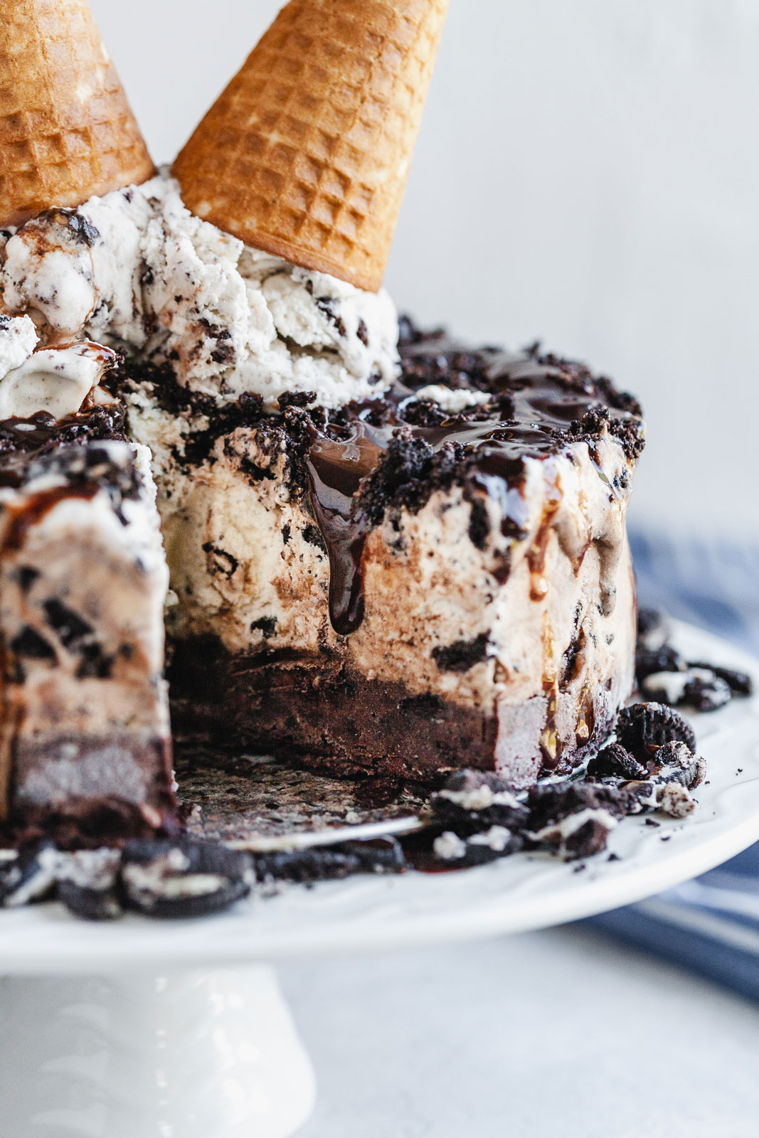 Chocolate Oreo Cookie Ice Cream Cake