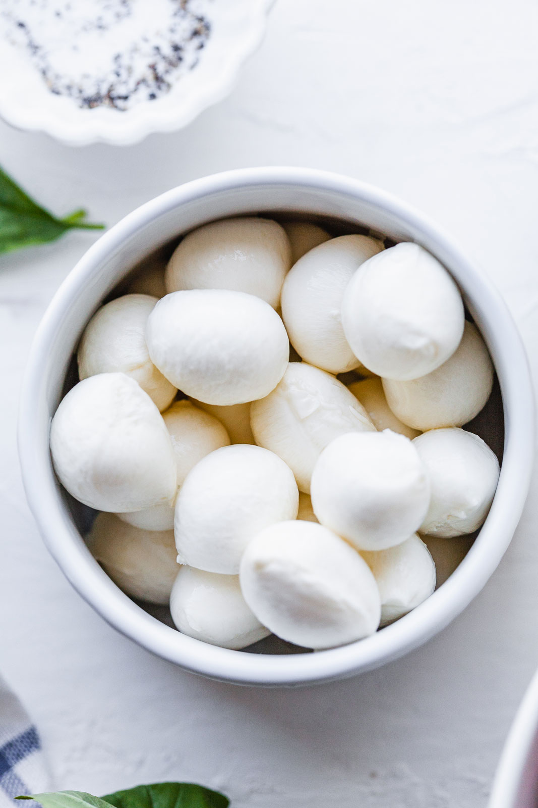 Easy Chickpea Caprese Salad