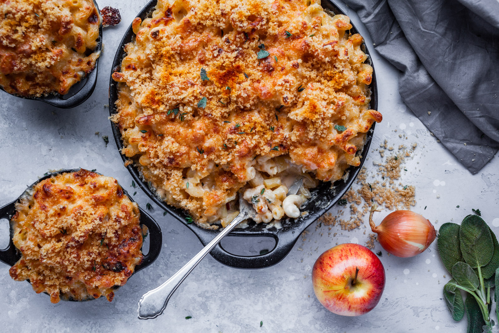 Caramelized Onion Apple Mac And Cheese