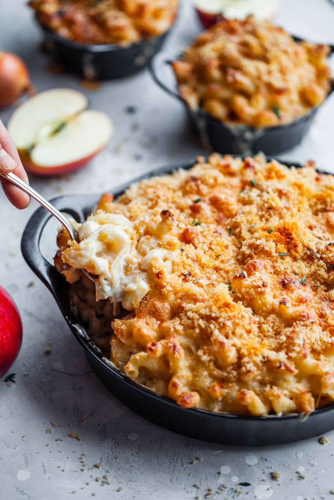 Caramelized Onion Apple Mac And Cheese