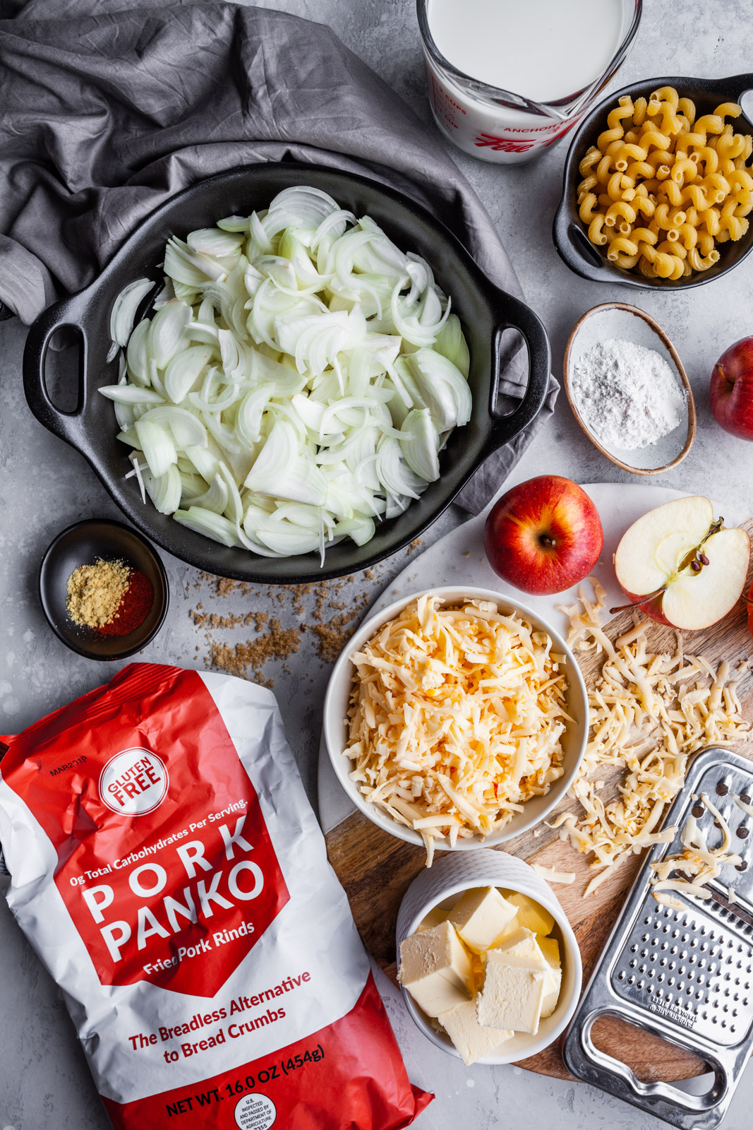 Caramelized Onion Apple Mac And Cheese