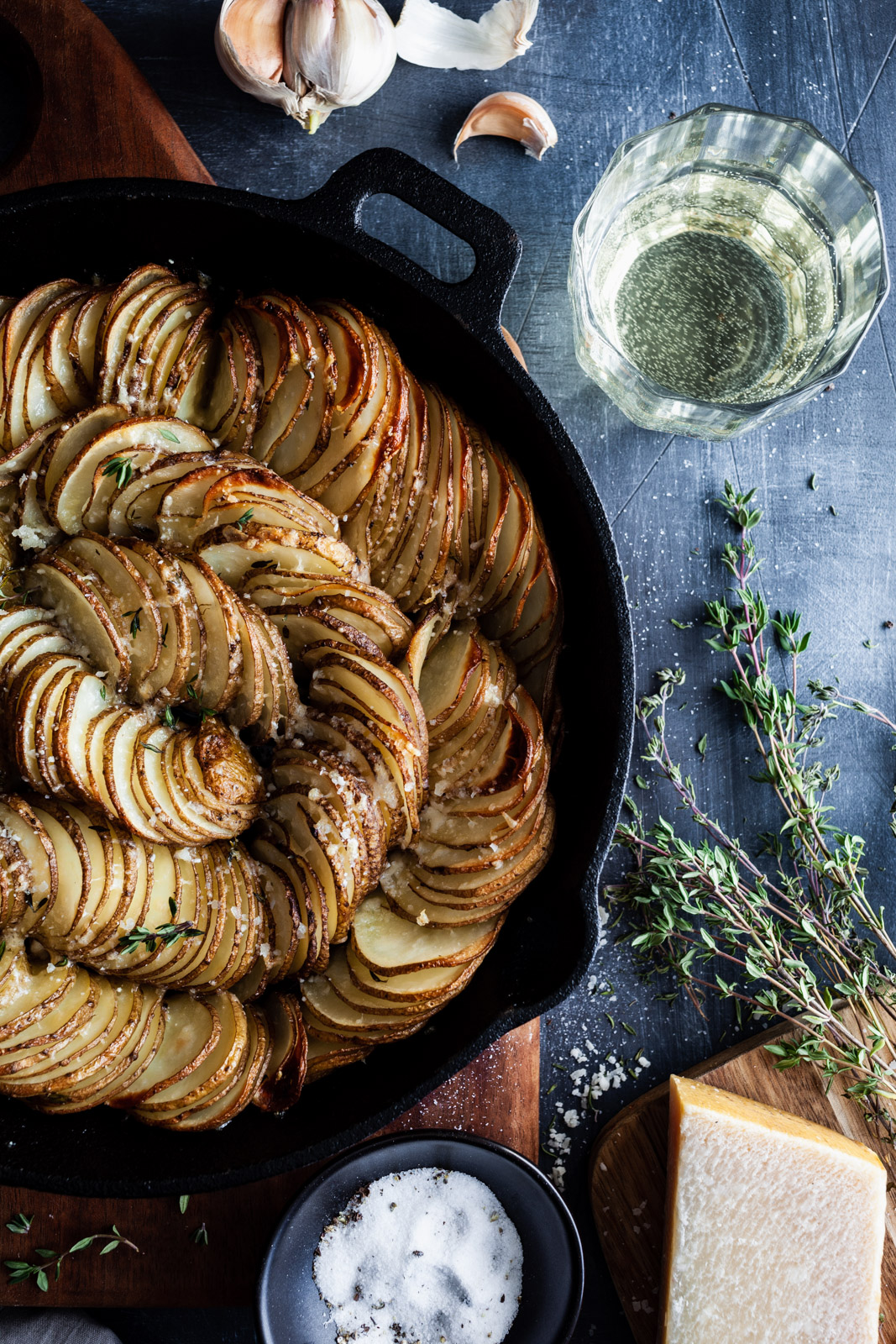 Garlic Parmesan Crispy Roasted Potatoes With Thyme