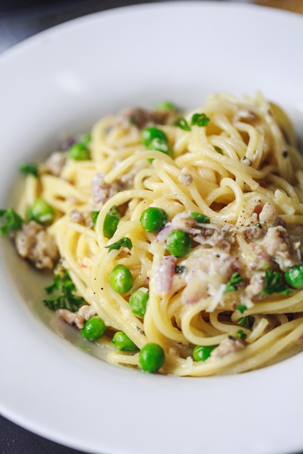 Sausage and peas spaghetti alla carbonara