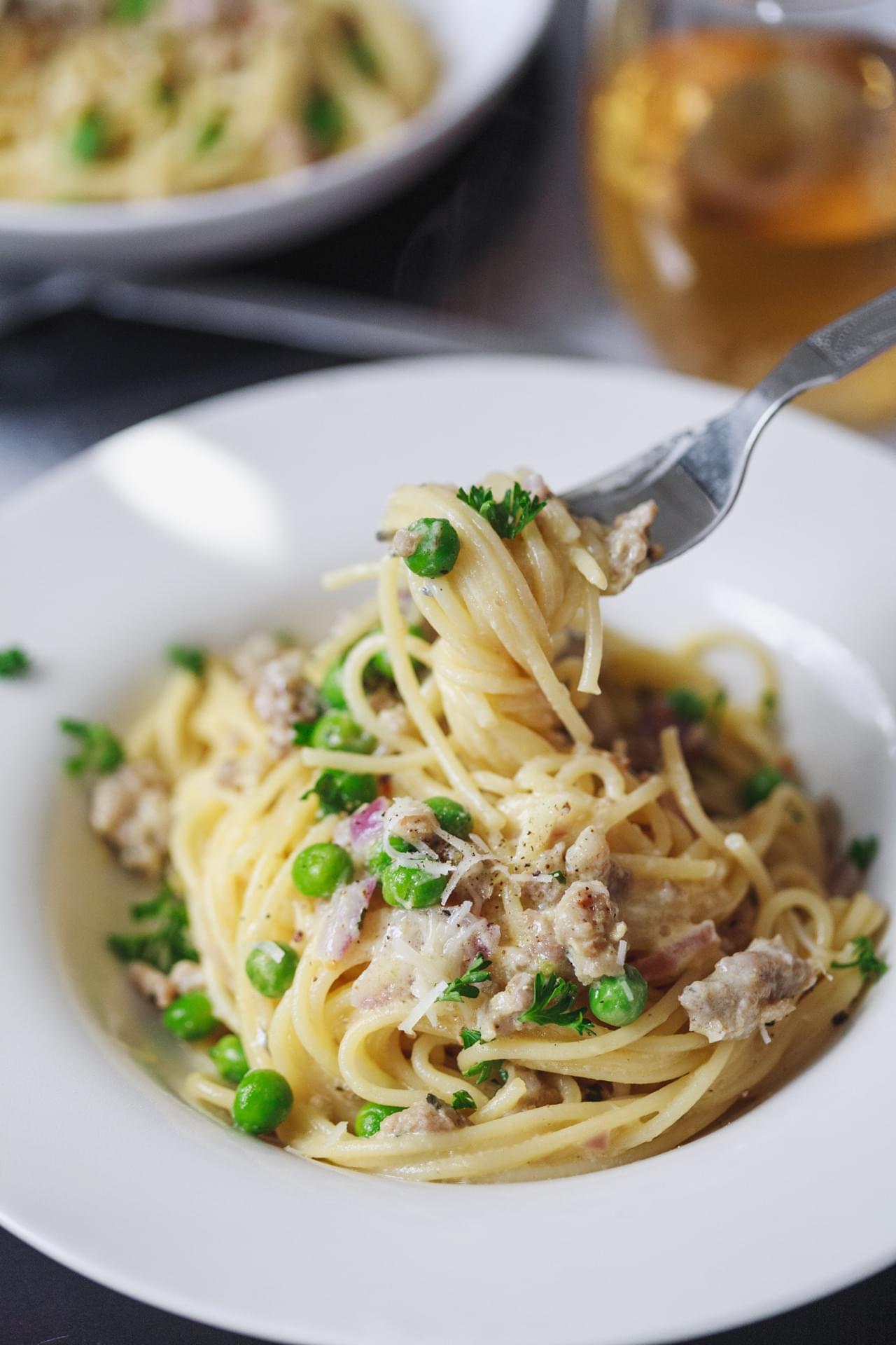 Sausage and peas spaghetti alla carbonara