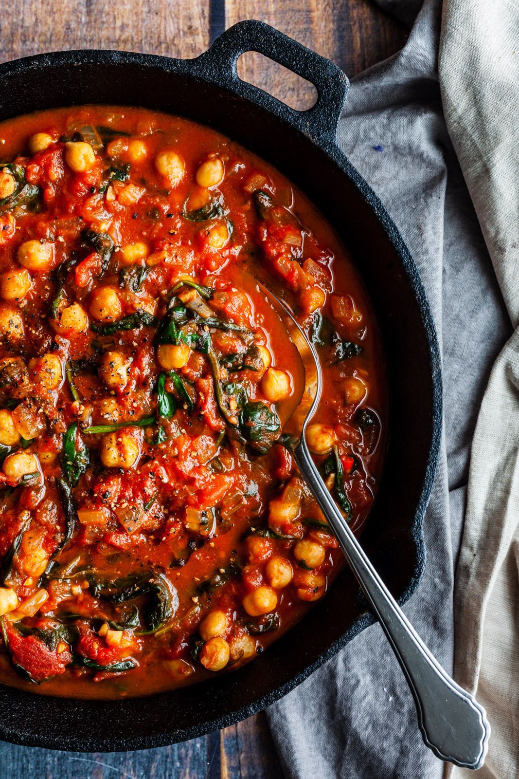 Curried Chickpeas With Spinach and Tomatoes