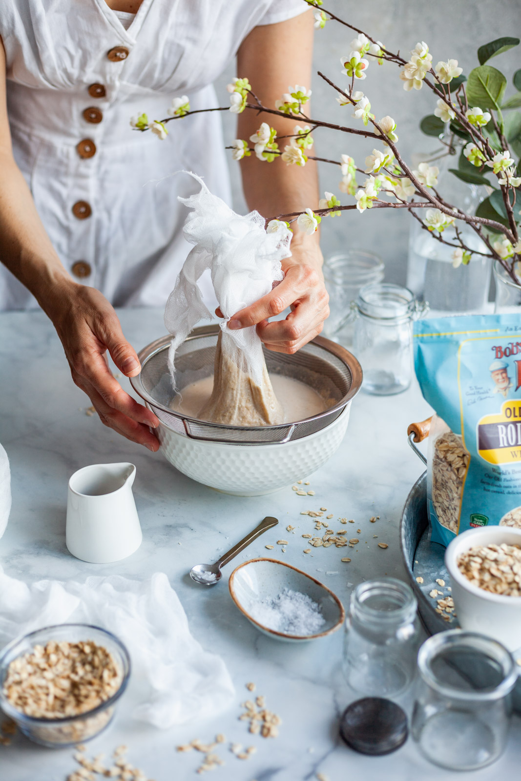 Quick and Easy Homemade Oatmilk