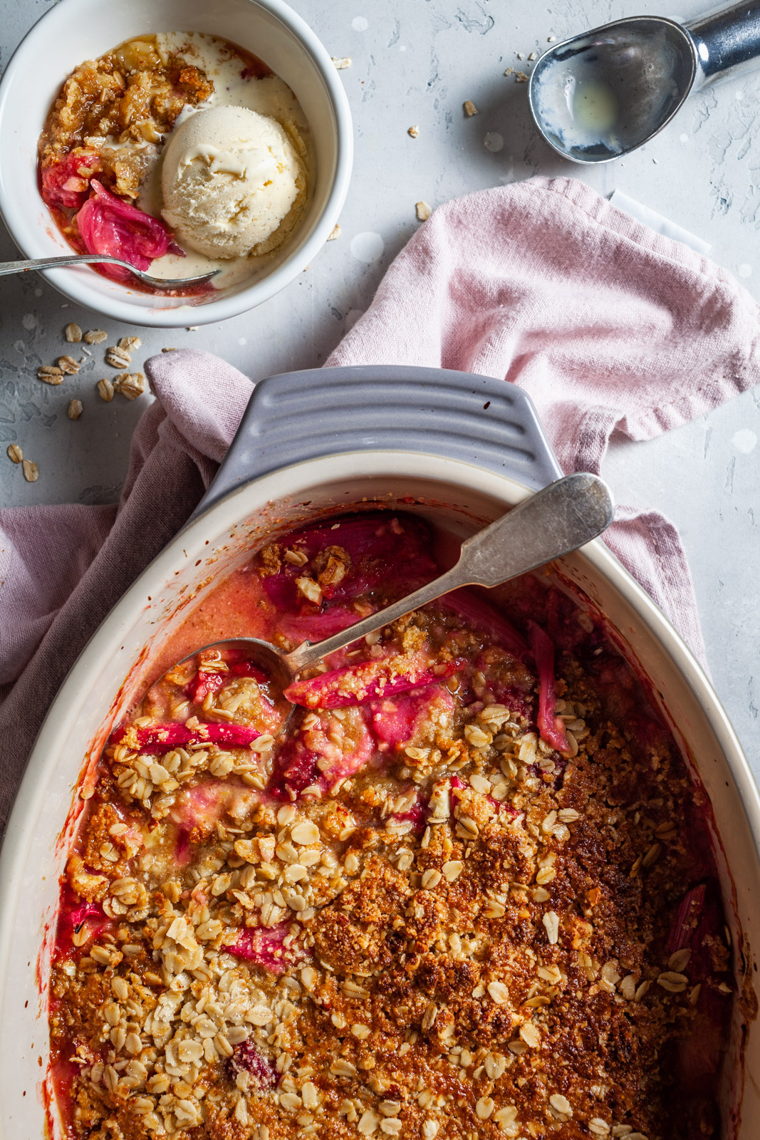 Warm Vanilla Rhubarb Crisp