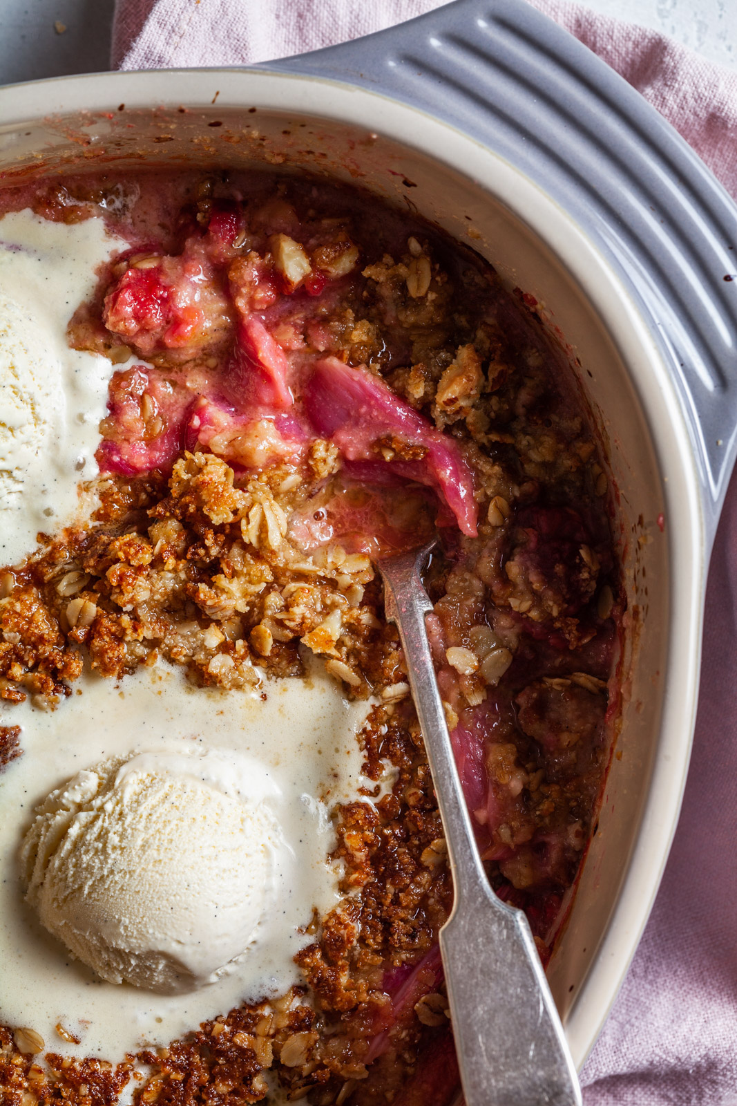 Warm Vanilla Rhubarb Crisp