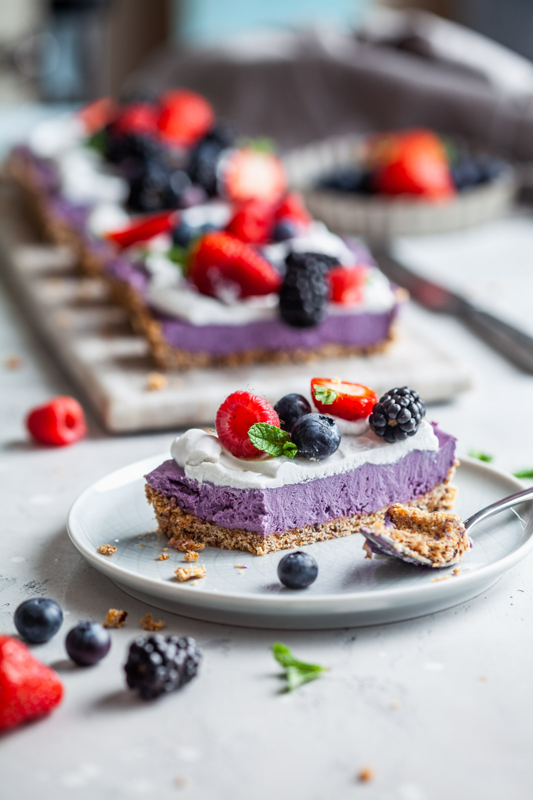 No Bake Vegan Berry Cheesecake