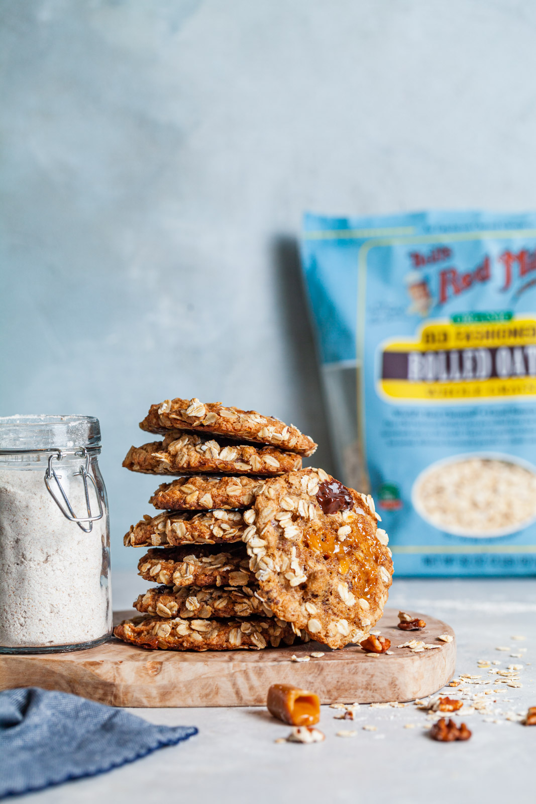 Chocolate Caramel Spelt Oatmeal Cookies