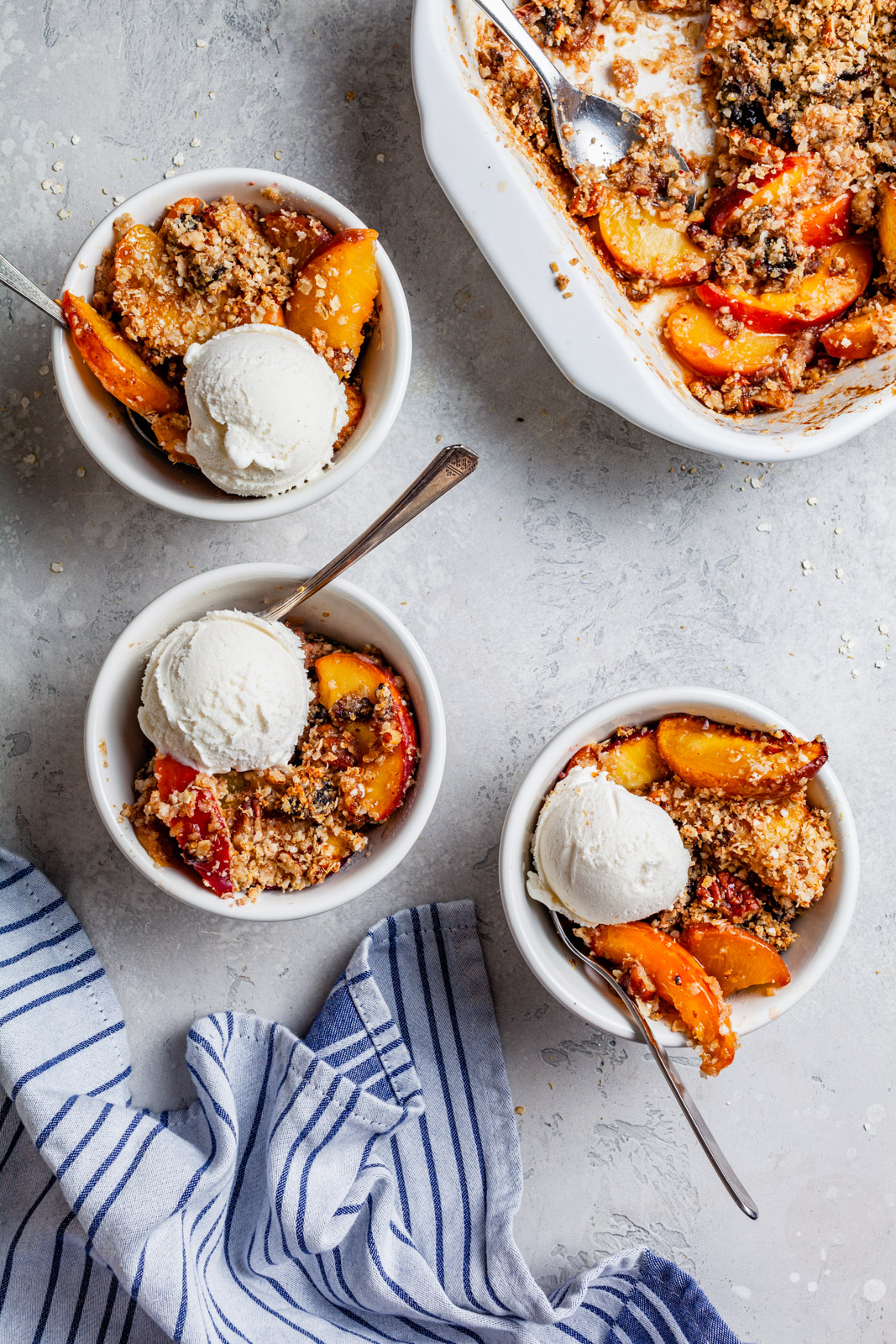 Peach and Nectarine Pecan Sandy Crumble