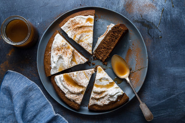 Gingerbread Cake With Caramel Sauce