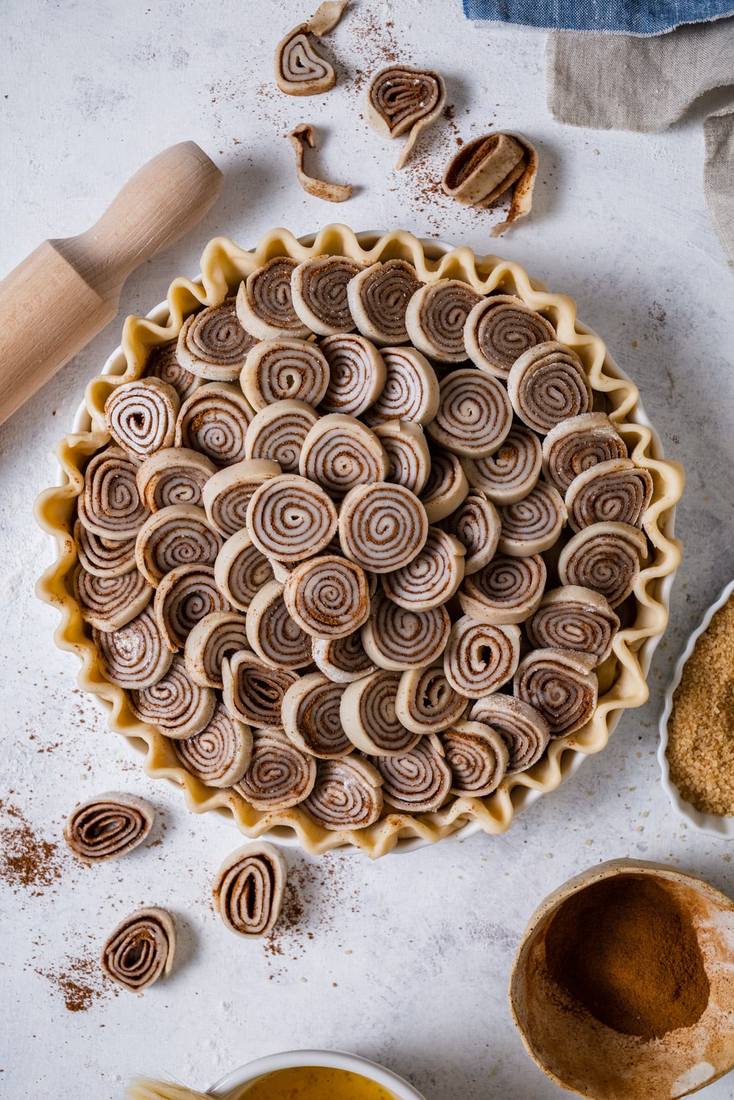 Cinnamon Roll Apple Pie