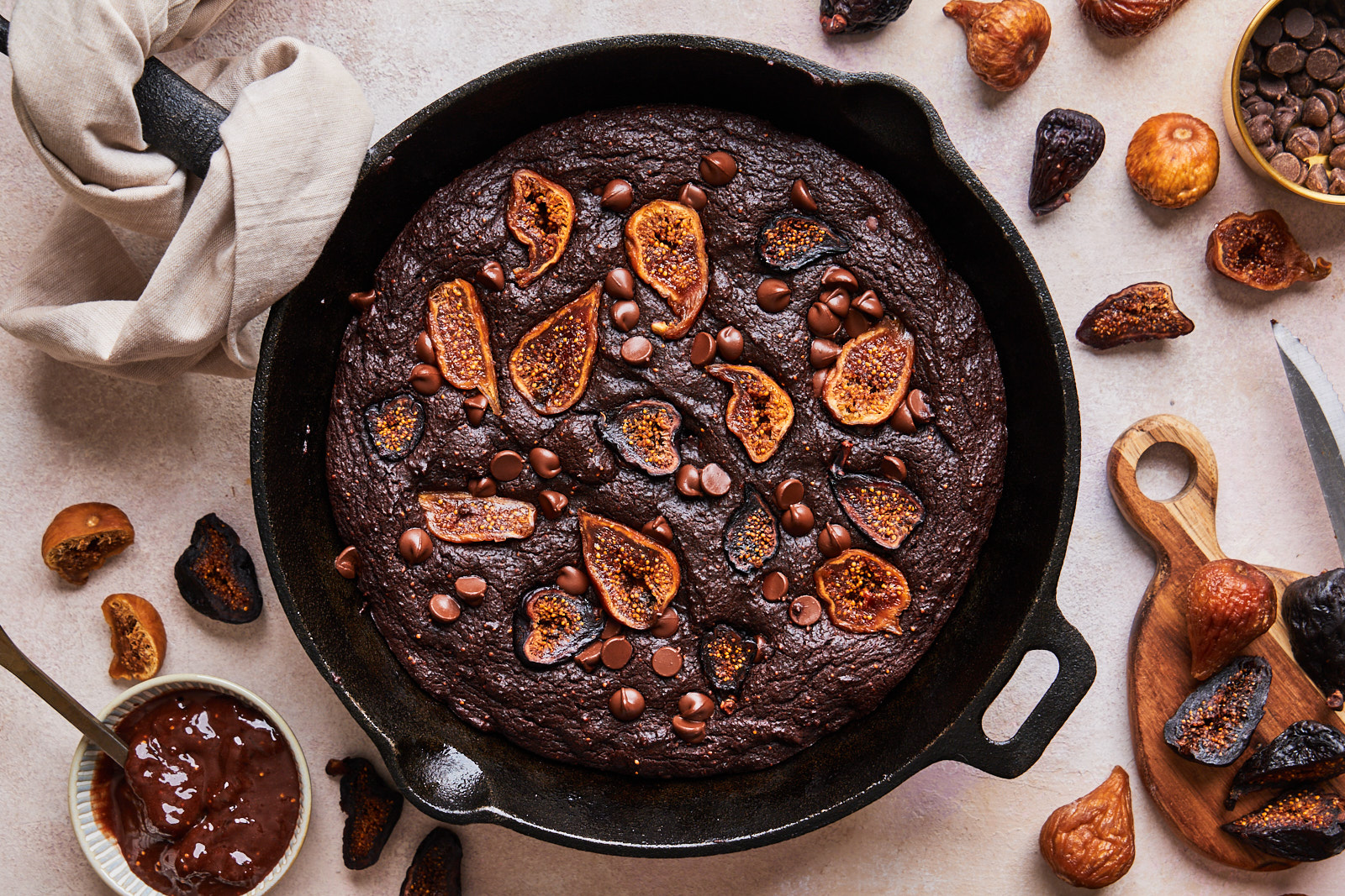 Chocolate Fig skillet brownies (sugar free — naturally sweetened)