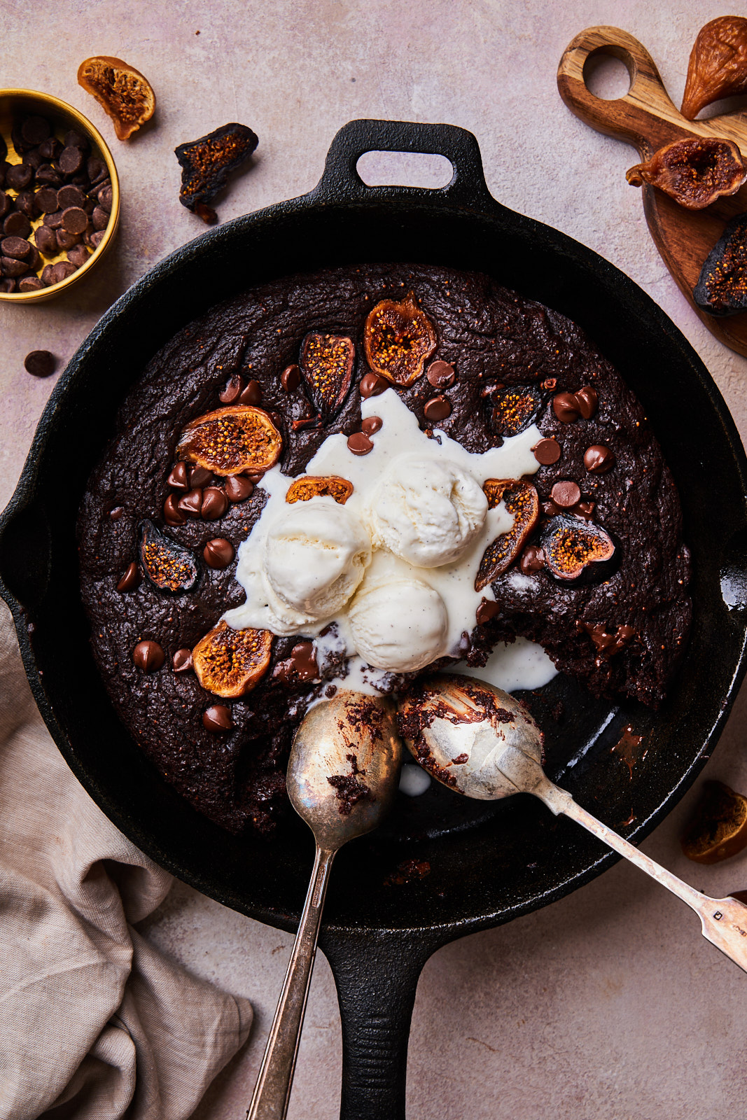 Chocolate Fig skillet brownies