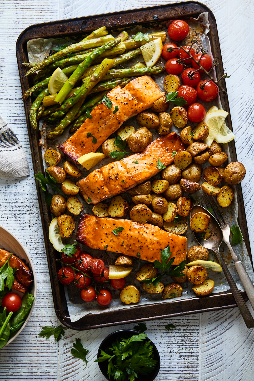 Sheetpan Salmon and Potatoes With Veggies