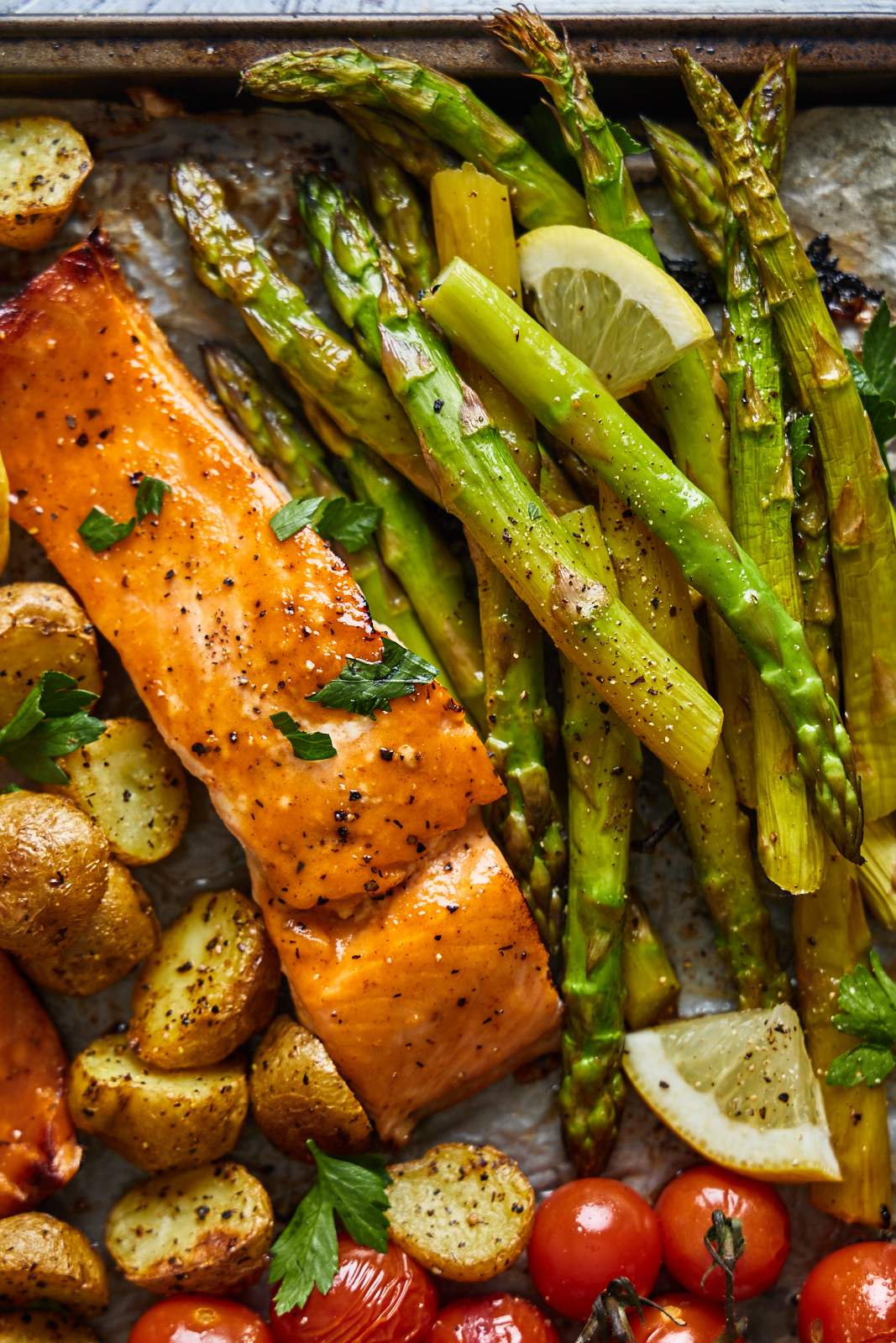 Sheetpan Salmon and Potatoes With Veggies