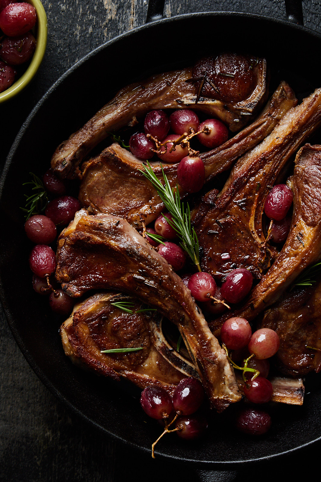 Rosemary Garlic Lamb Chops With Grapes