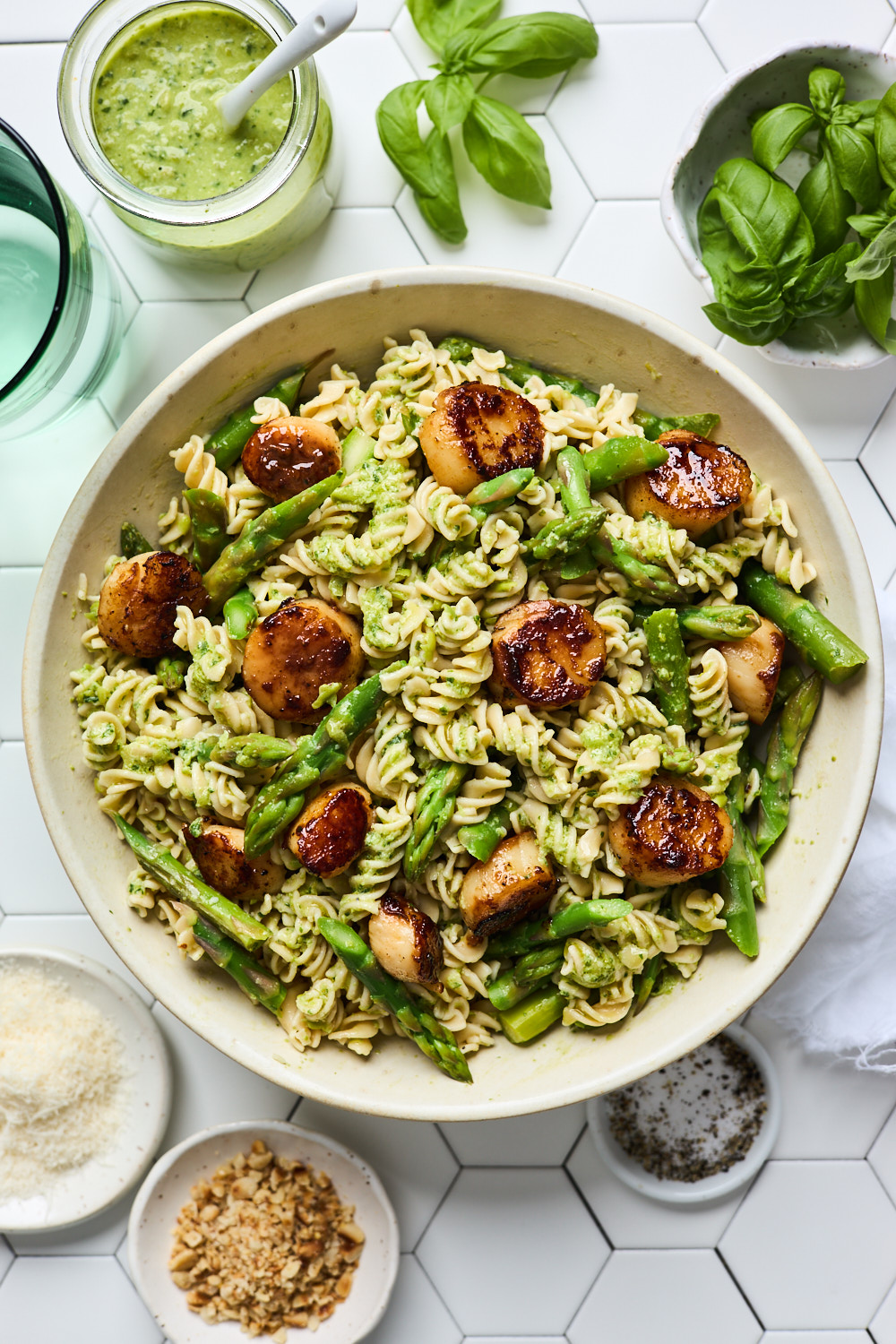 Pea Pesto Pasta With Seared Scallops