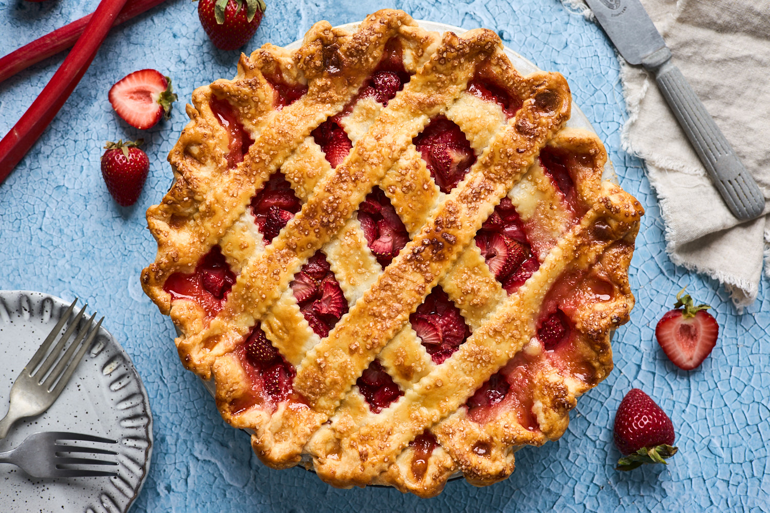 Easy Classic Strawberry Rhubarb Pie