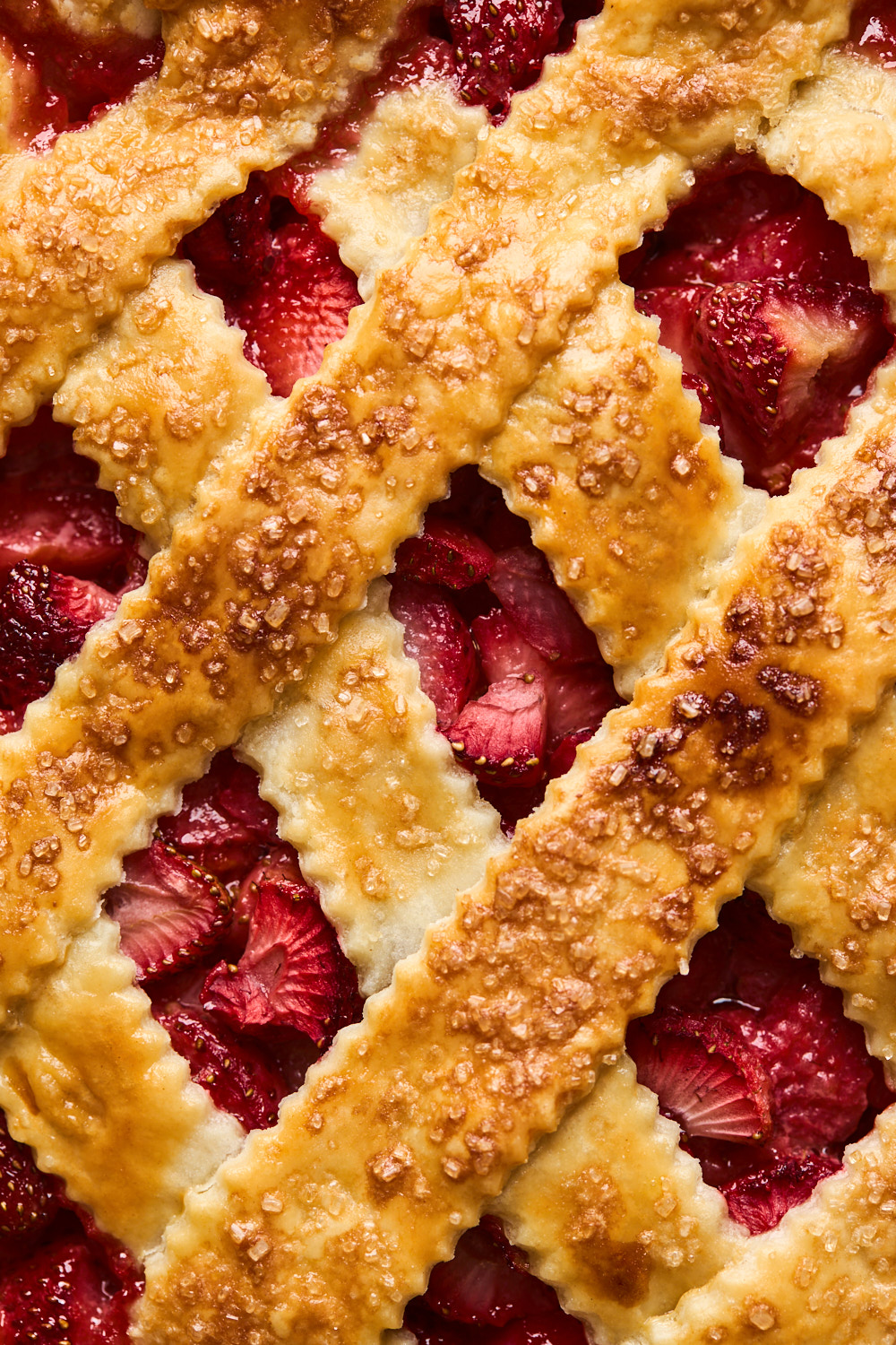 Easy Classic Strawberry Rhubarb Pie