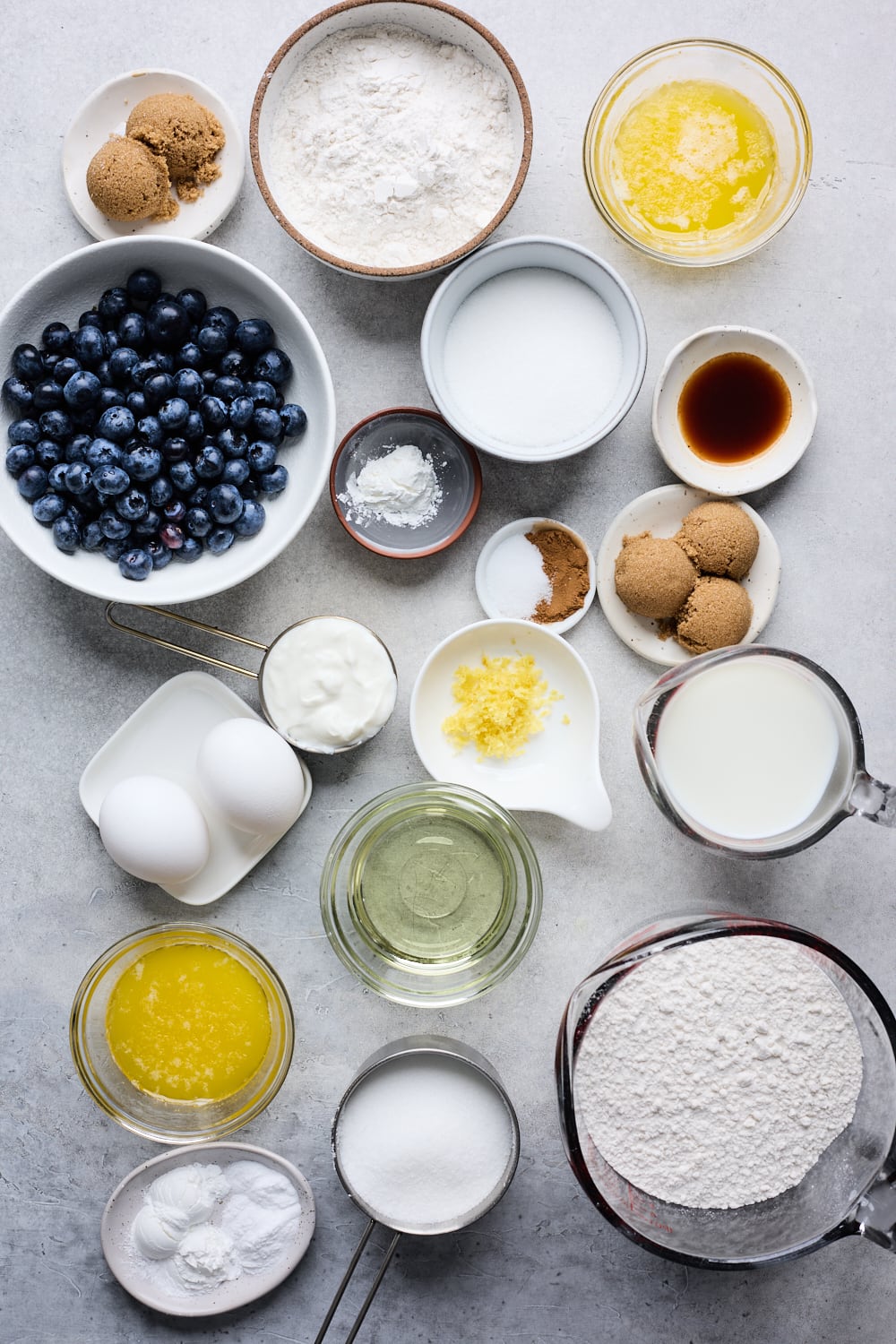 Bakery Style Blueberry Streusel Muffins