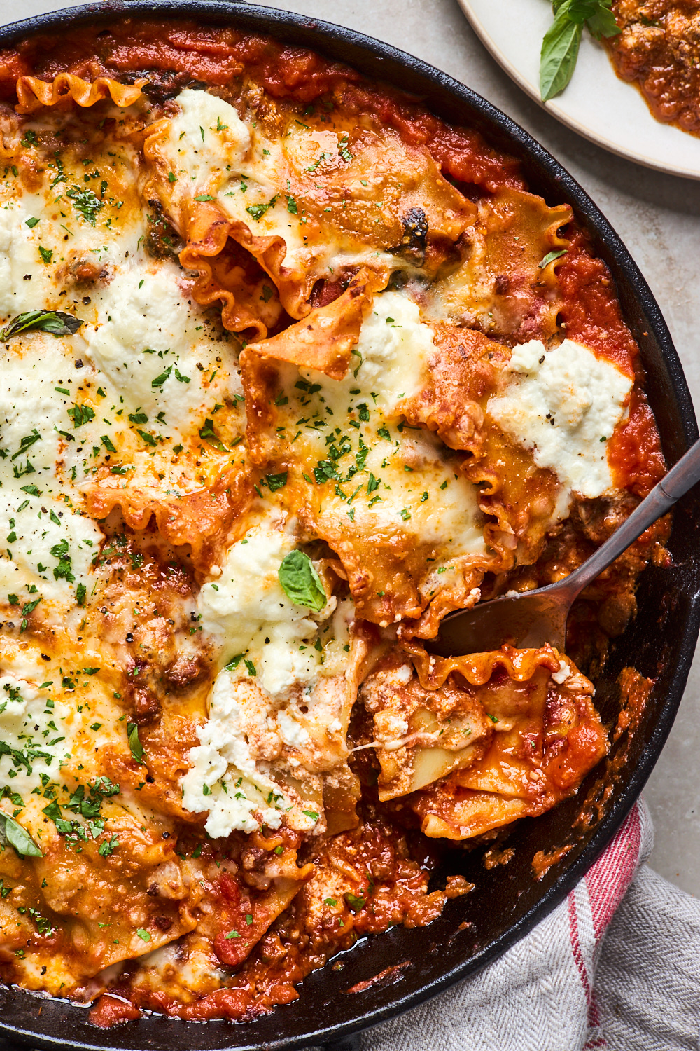 Best Skillet Lasagna Recipe - How to Make Skillet Lasagna