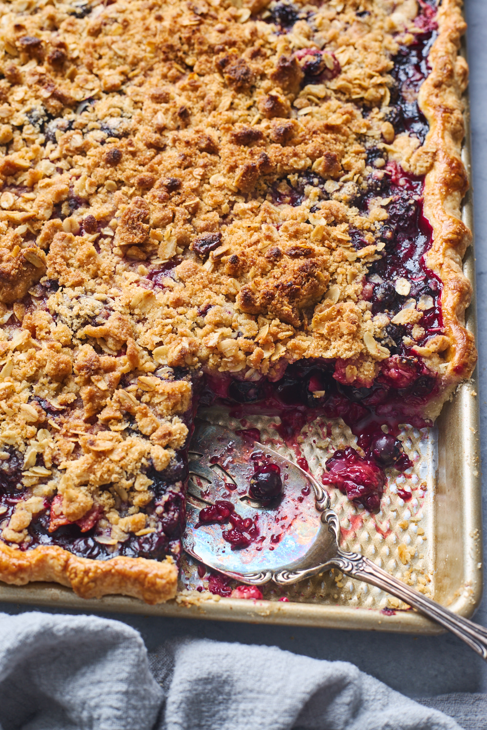 Mixed Berry Crumble Slab Pie