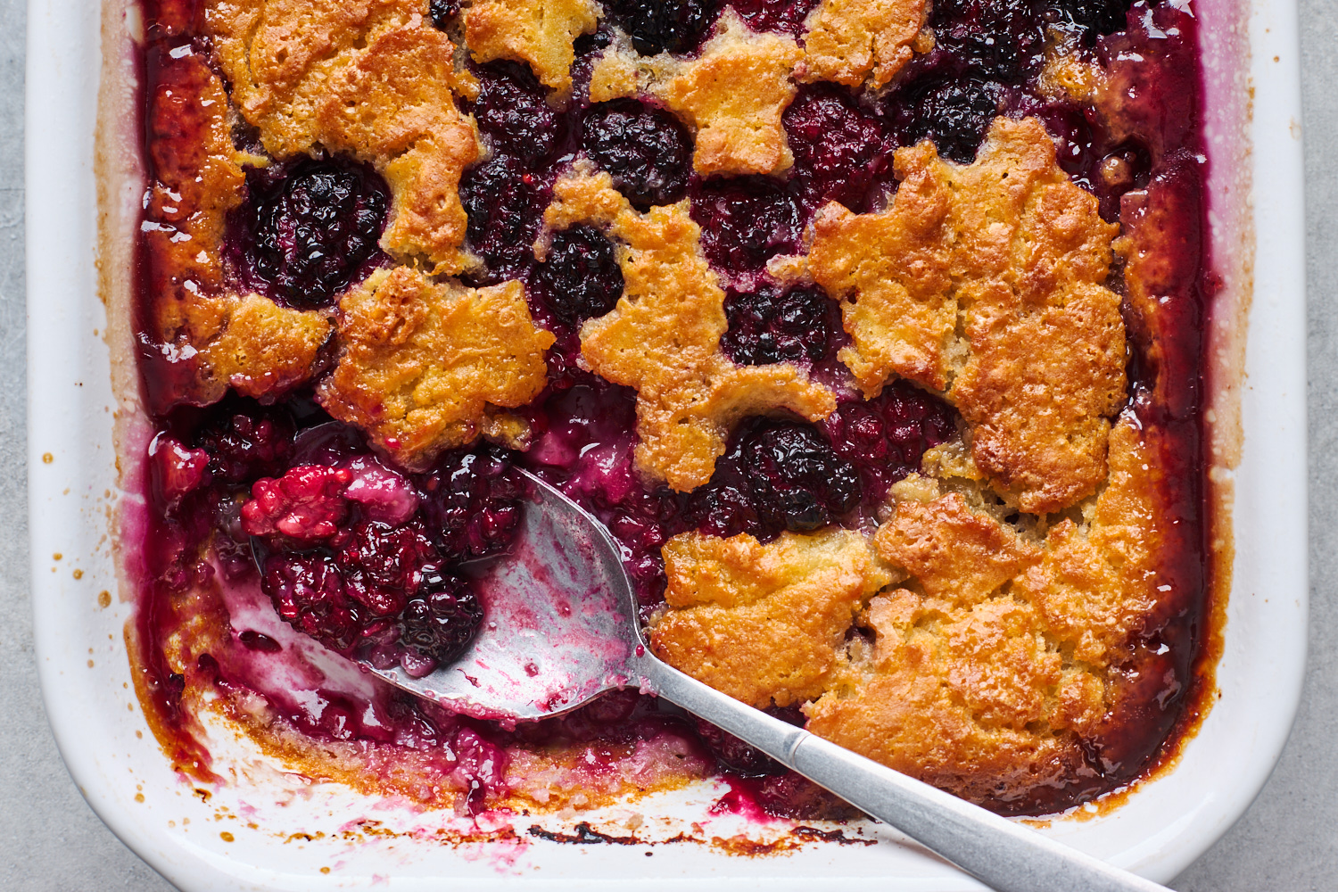 Easy Blackberry Cobbler