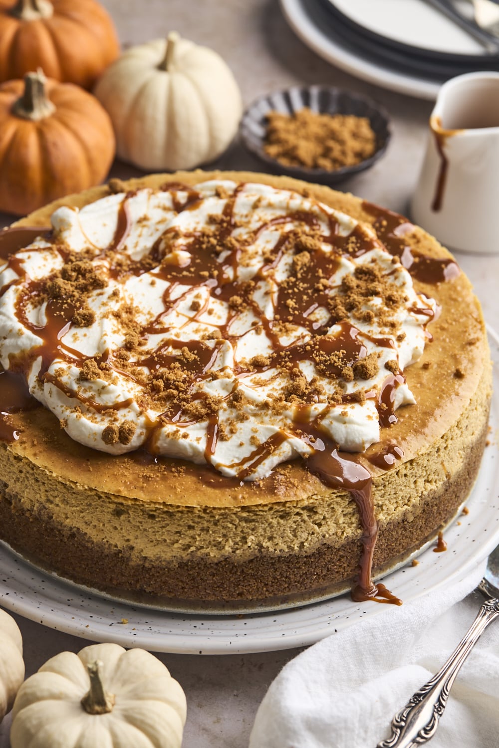 https://www.oliveandmango.com/images/uploads/2022_11_18_pumpkin_cheesecake_2.jpg