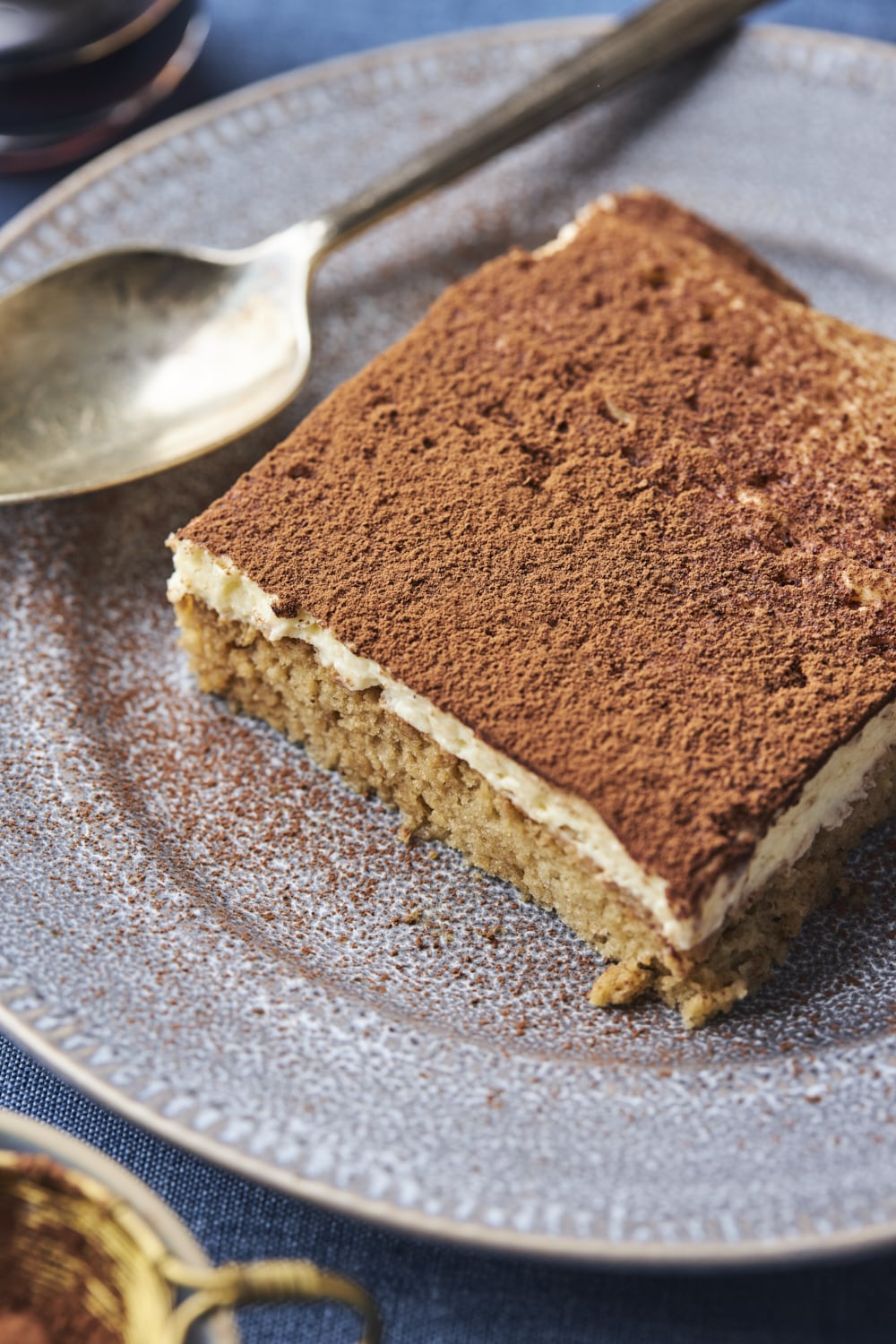 Tiramisu Cake