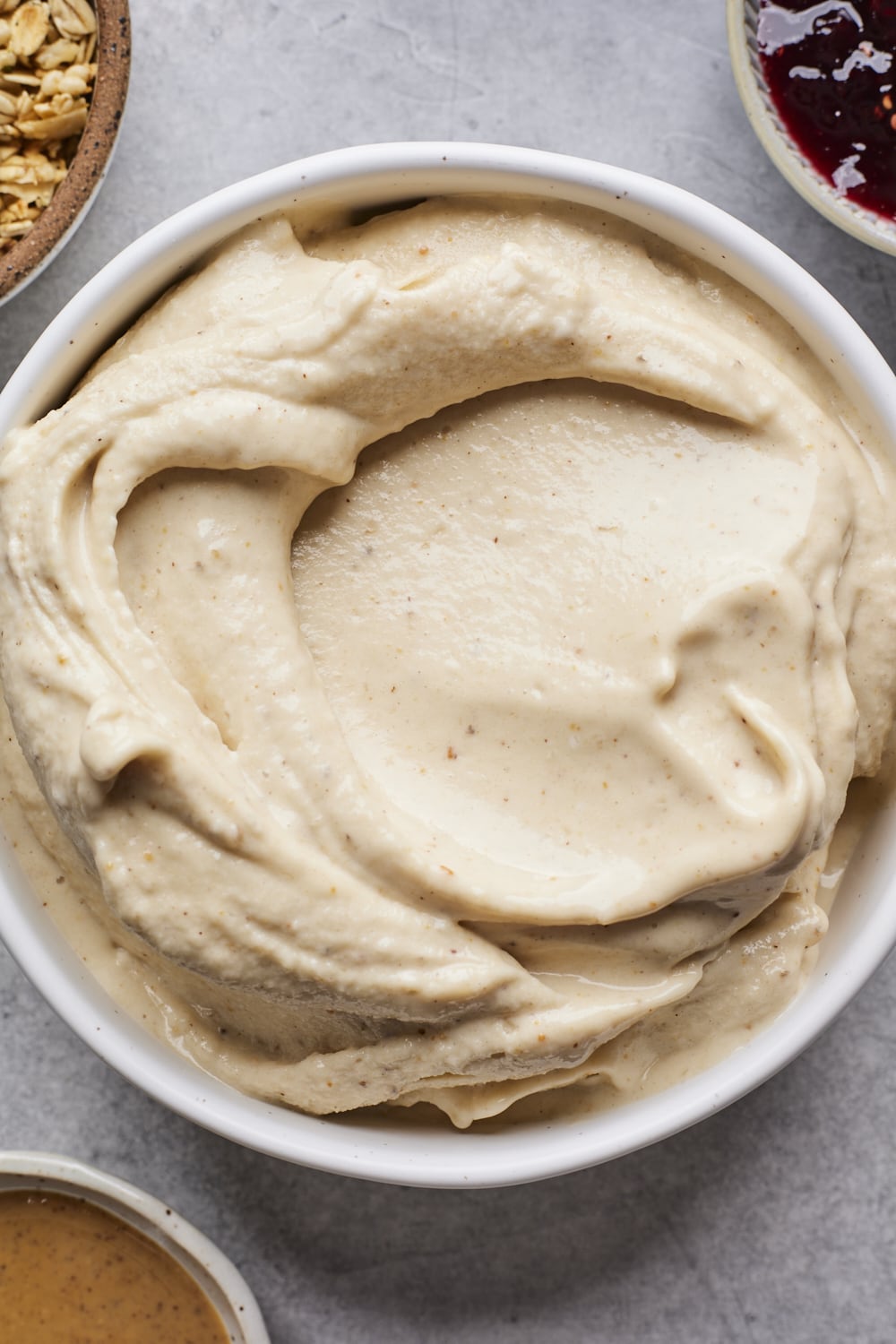 Creamy Peanut Butter Banana Smoothie Bowl