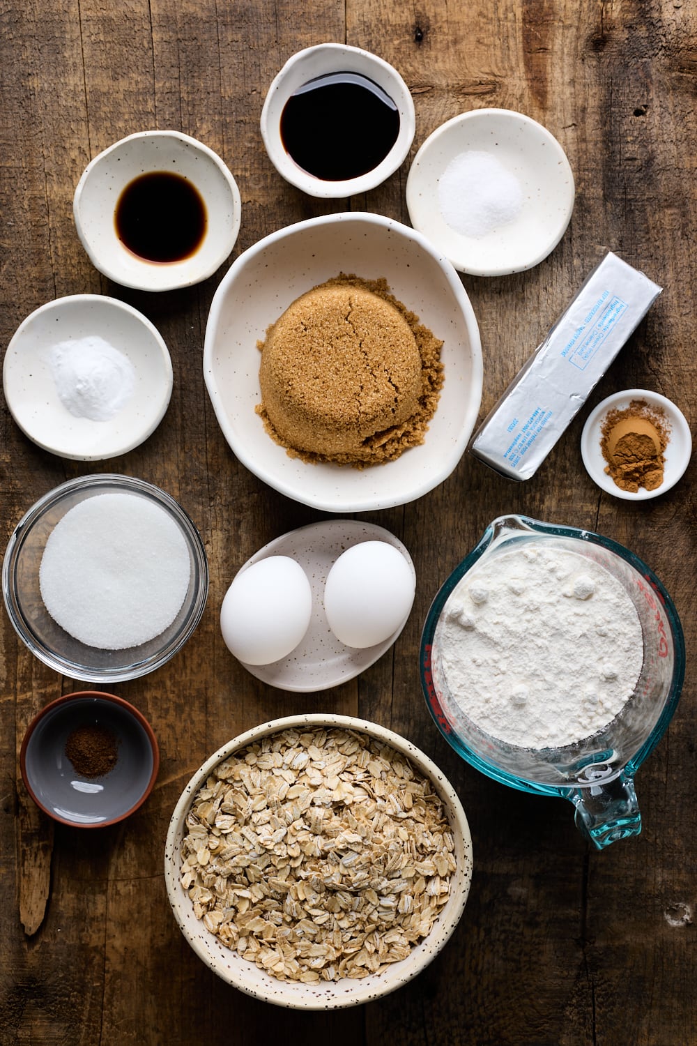 Soft and Chewy Oatmeal Cookies