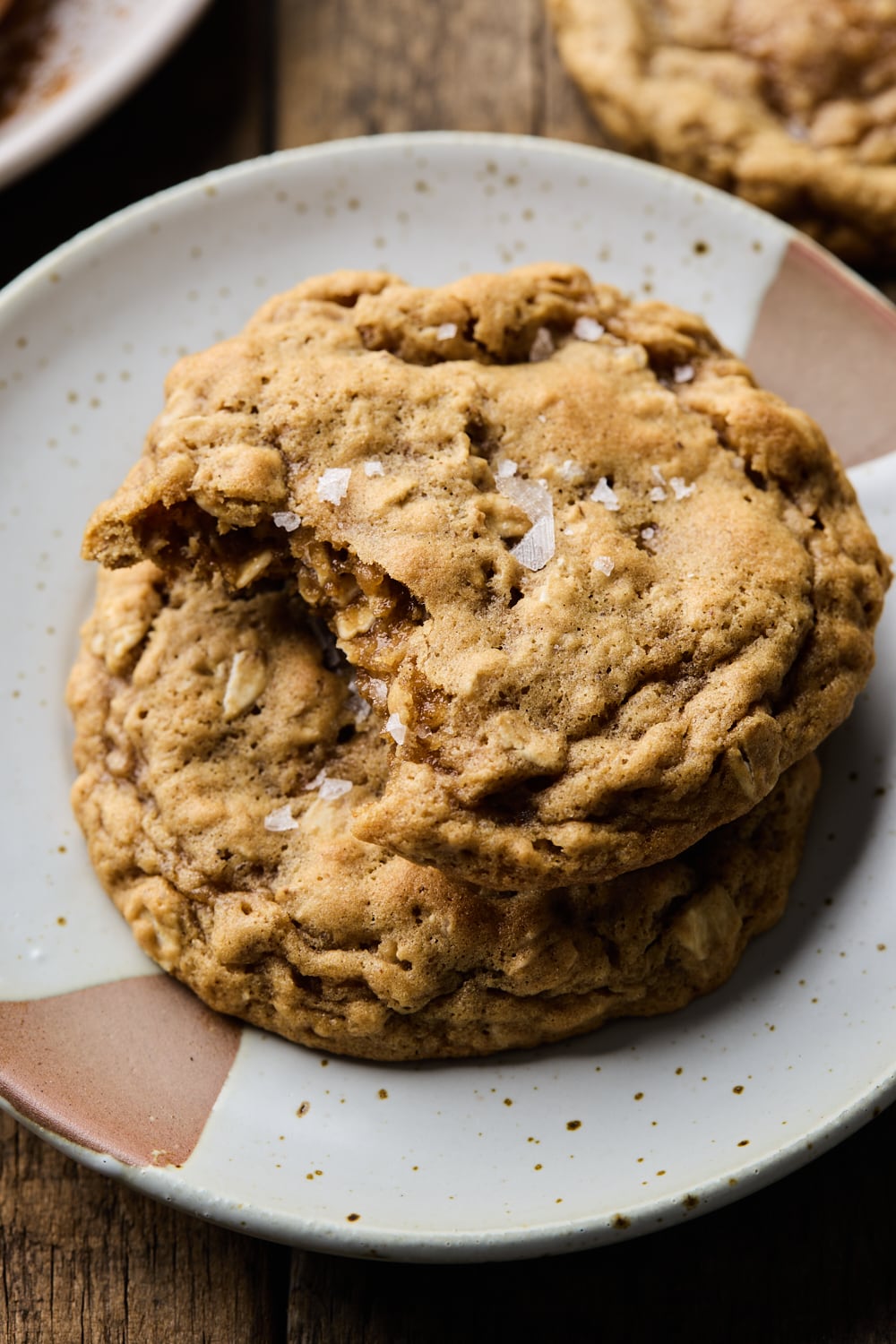 Soft and Chewy Oatmeal Cookies