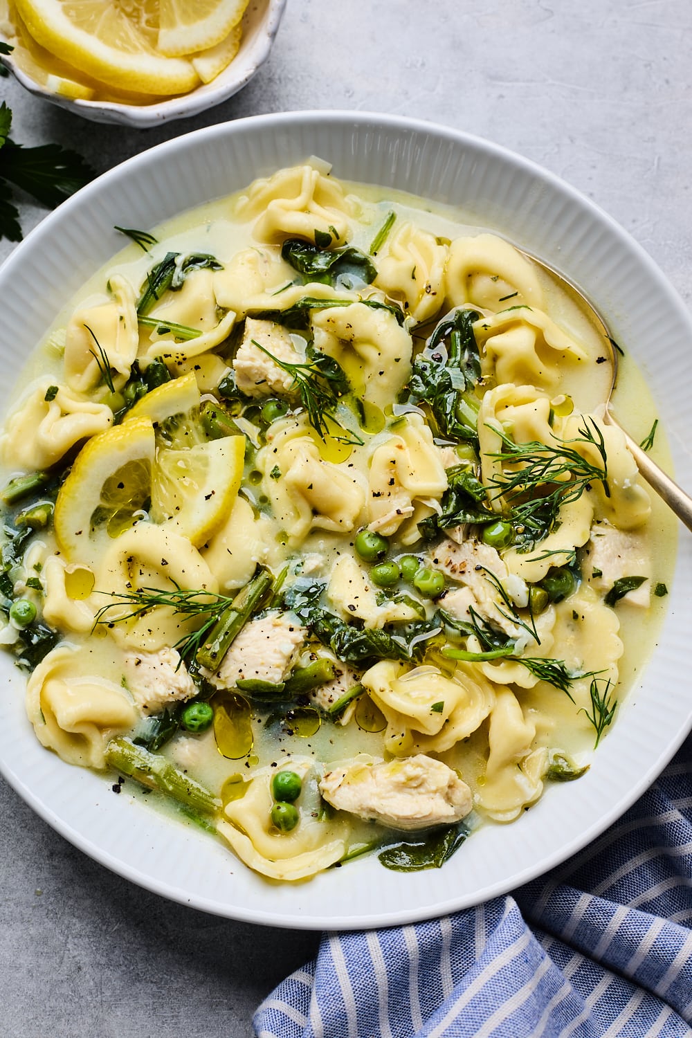 Lemony Spinach Tortellini Soup