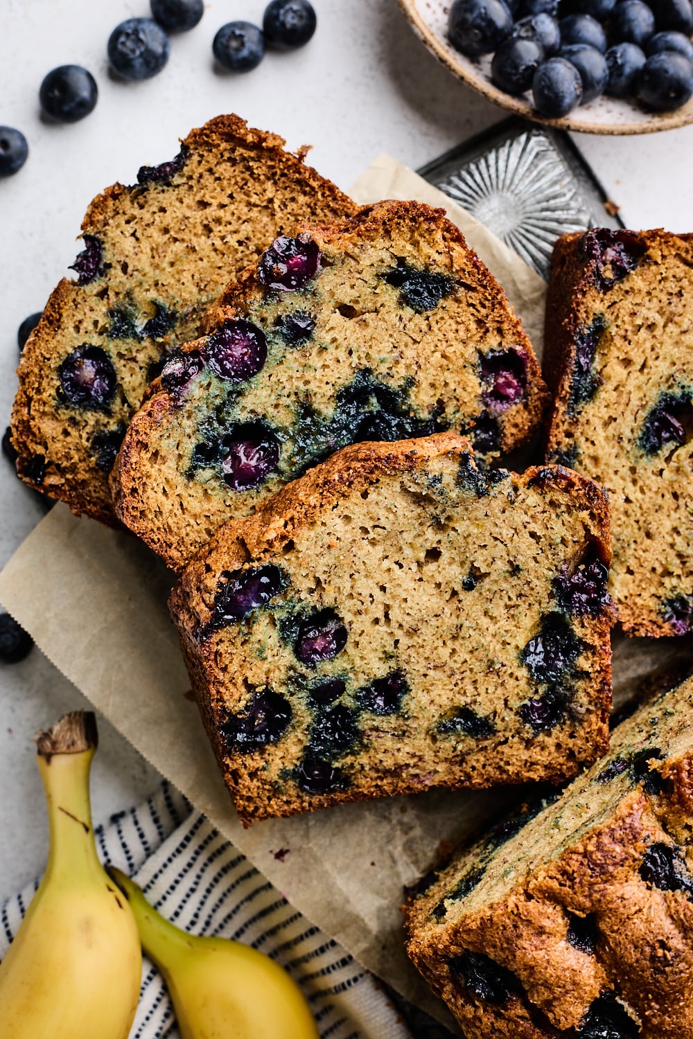 Easy Moist Blueberry Banana Bread