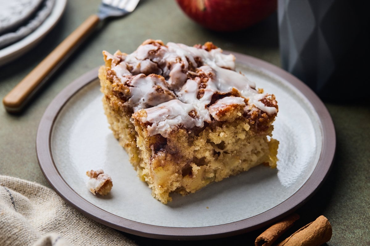 Easy Apple Fritter Cake