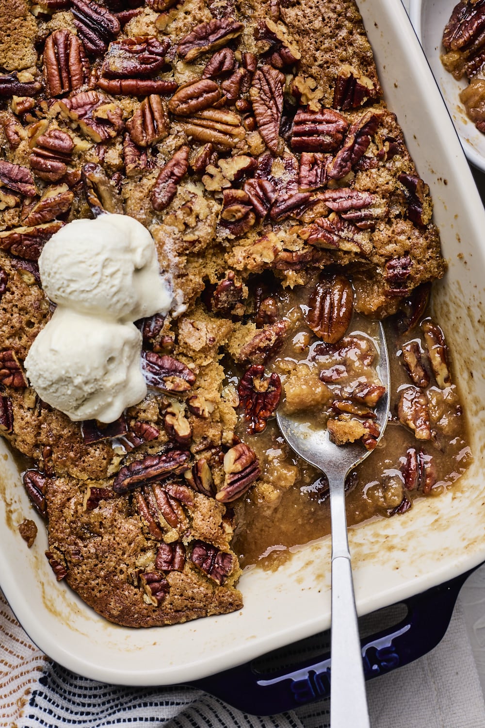 Easy Pecan Pie Cobbler