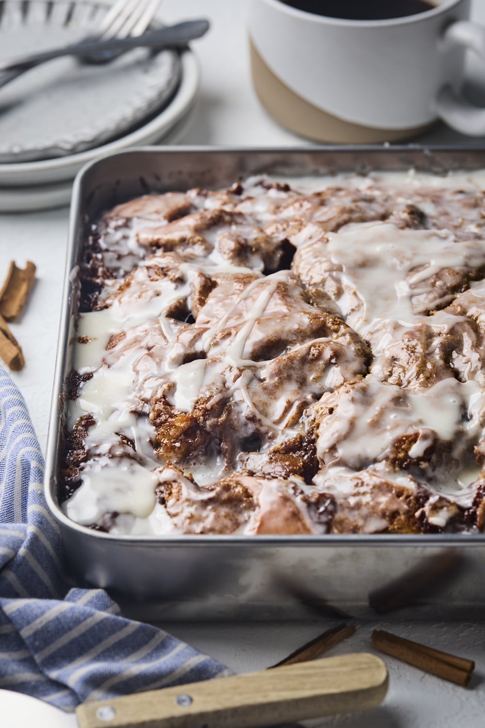 Easy Cinnamon Roll Cake