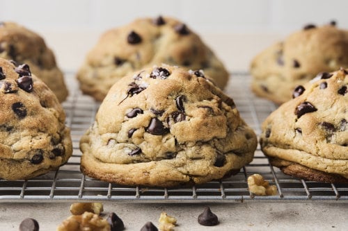 Giant New York Style (Levain bakery) Chocolate Chip Cookies With Walnuts