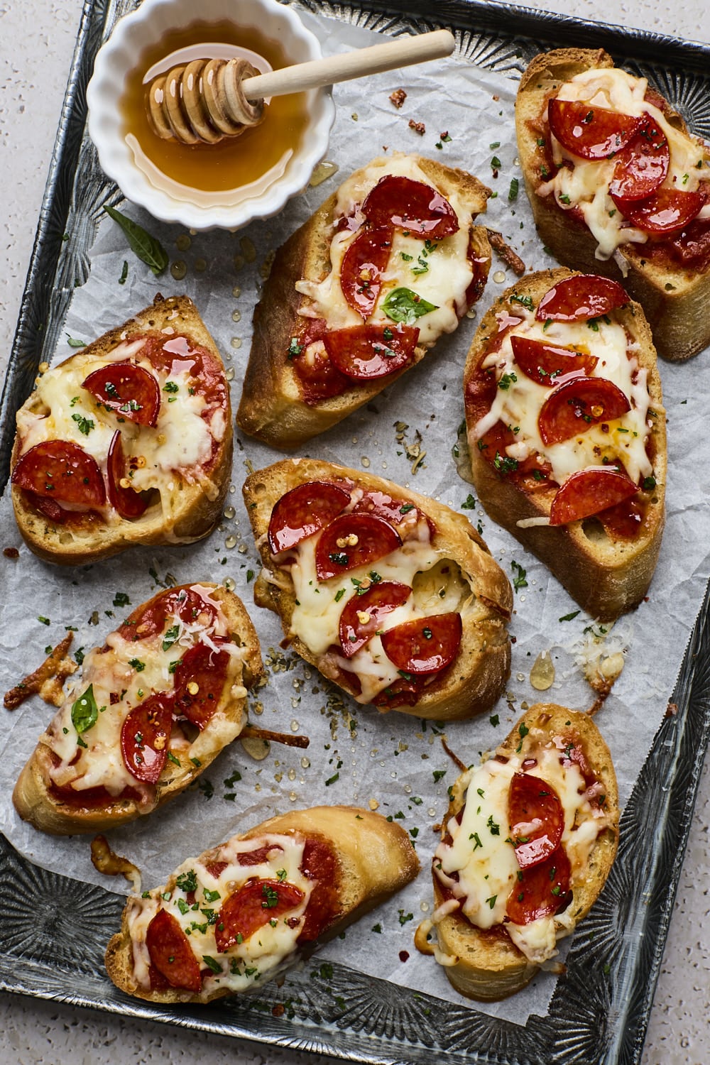 Easy Pepperoni Pizza Crostini