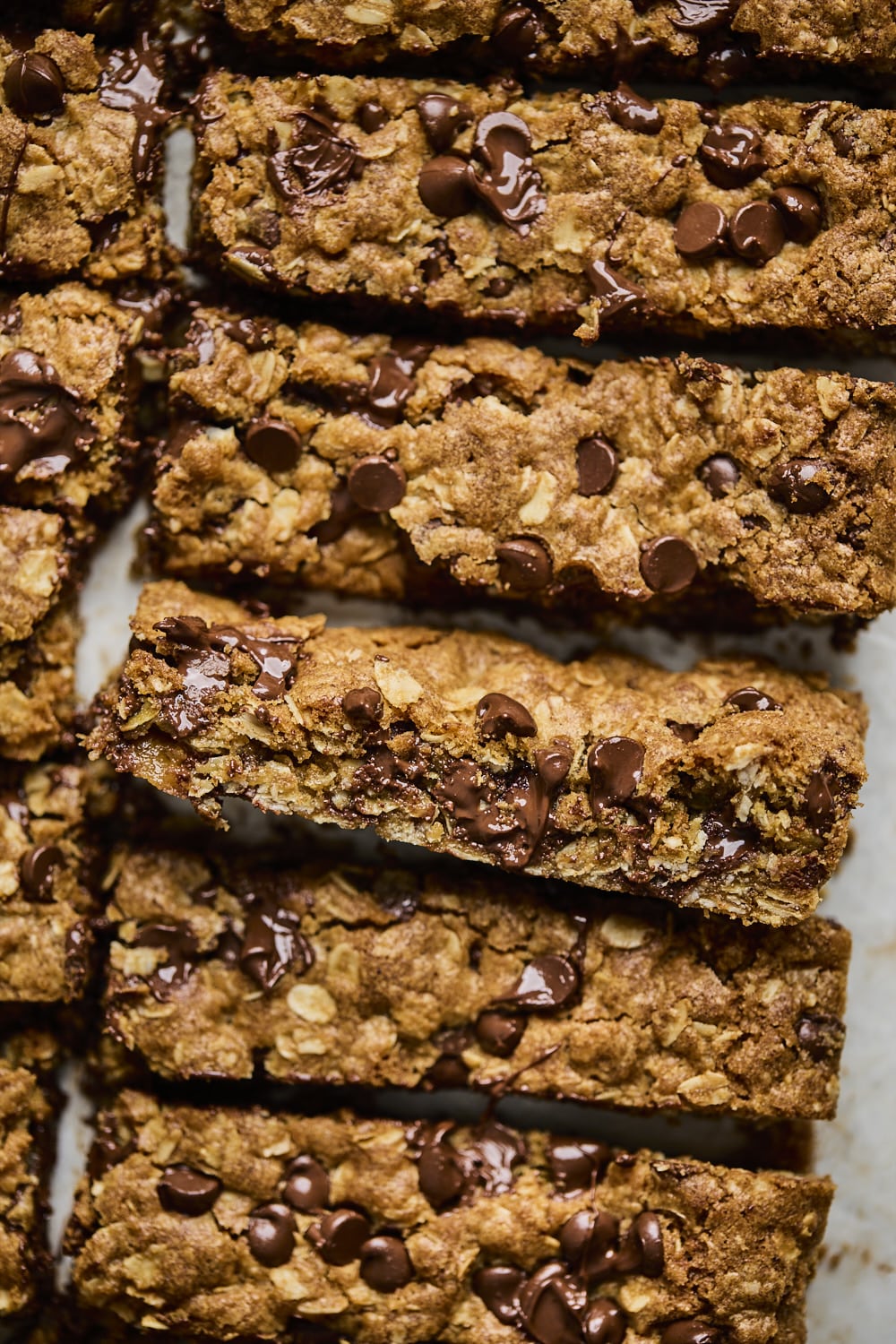 Oatmeal Chocolate Chip Bars