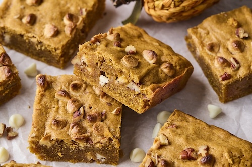 Fudgy Pumpkin Spice Blondies