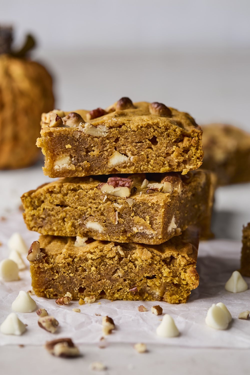 Fudgy Pumpkin Spice Blondies